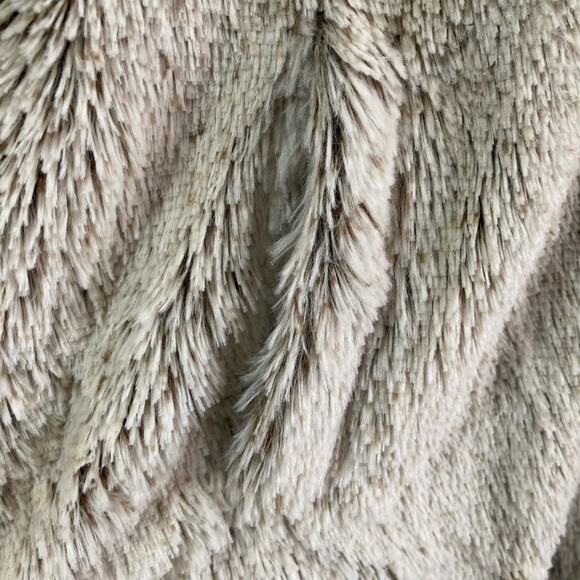 Altar'd State Faux Fur Teddy Hooded Vest Beige Cream Size Medium Zip Closure - Picture 6 of 10